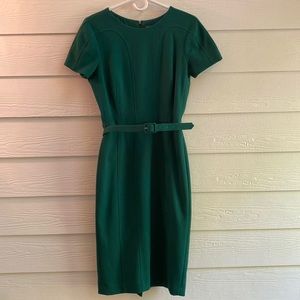 Vince Camuto emerald green belted dress. Cap sleeves. Midi length. Size 6.